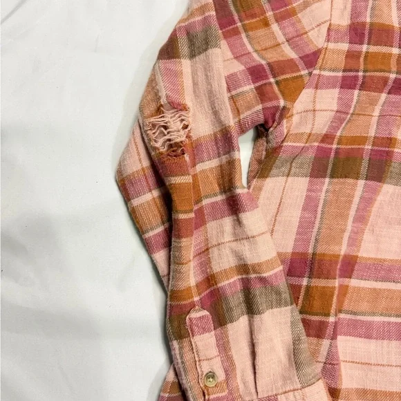 American Eagle distressed flannel - Picture 3 of 7